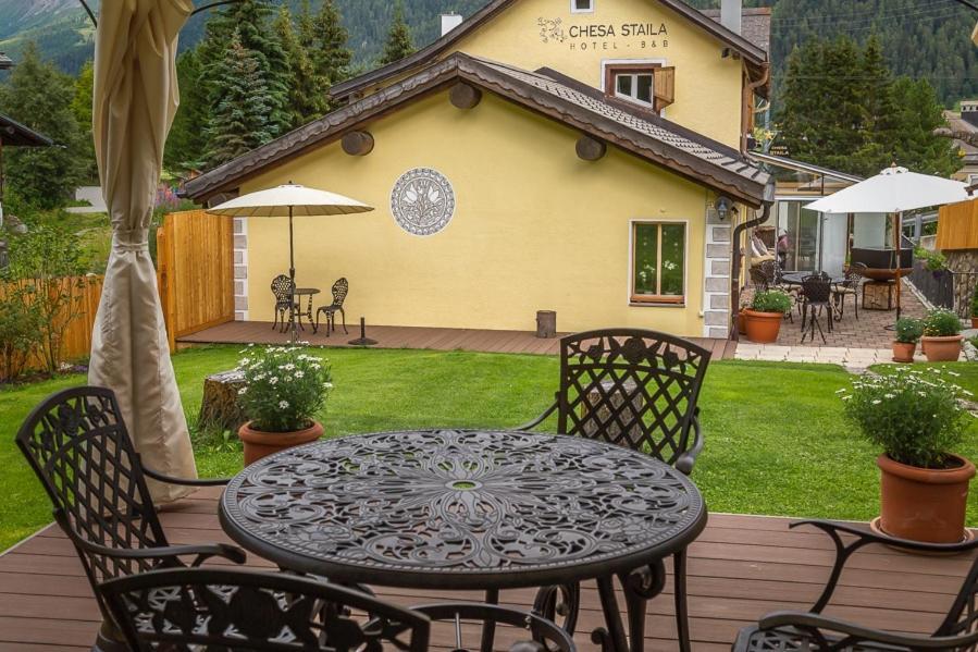 Hotel Chesa Staila La Punt-Chamues-ch Exteriér fotografie